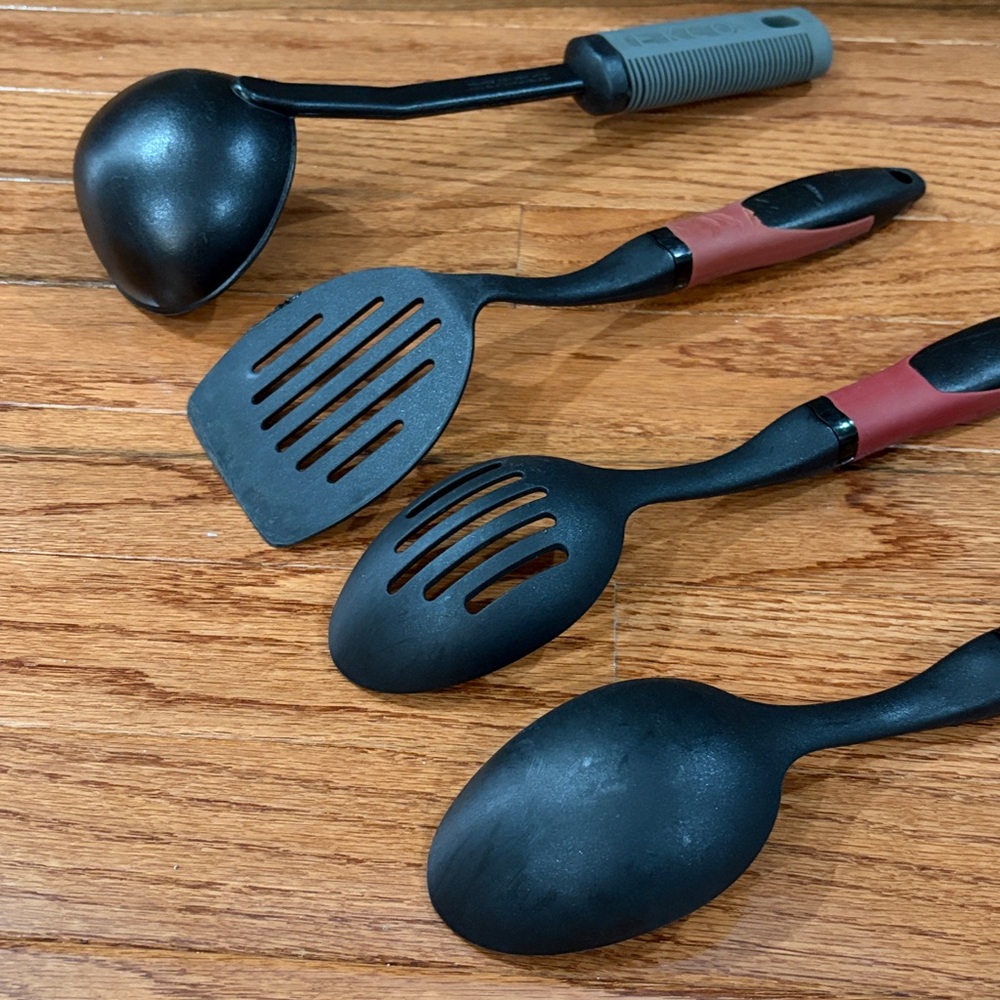 Rubbermaid and Ekco  Black and Red Kitchen Utensil Set with Comfort Grips - Picture 2 of 2